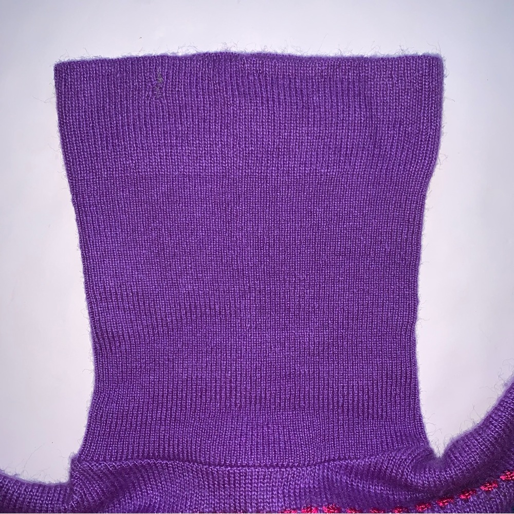 v i n t a g e :: Bold Embroidered Turtleneck Knit Sweater - Picture 8 of 11